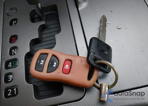 2006 Nissan Armada Se from USA, damaged, VIN 5N1AA08A96N736666